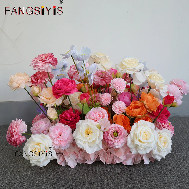 Arranjo de Rosas e Delphinium – Decoração para Casamento e Eventos