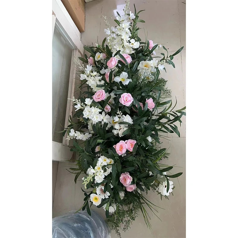 Arranjo de Rosas e Delphinium – Decoração para Casamento e Eventos