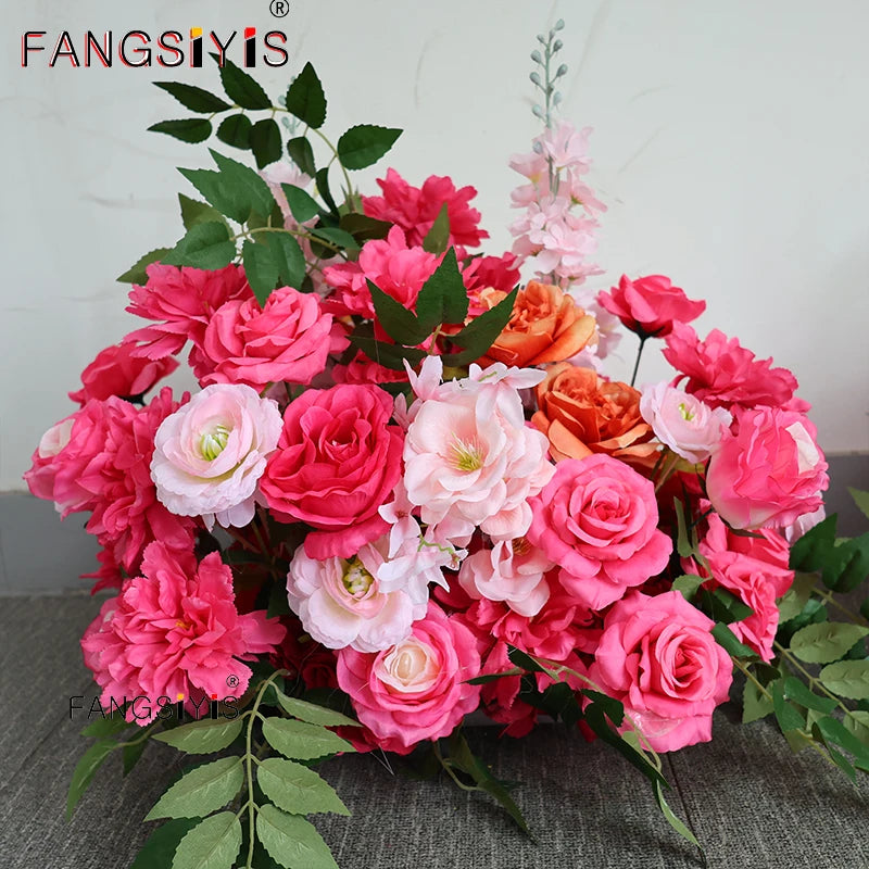 Arranjo de Rosas e Delphinium – Decoração para Casamento e Eventos