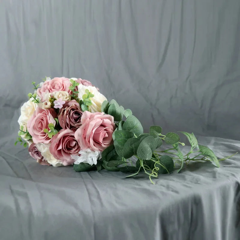 Buquê de Noiva – Acessório para Casamento e Fotografia