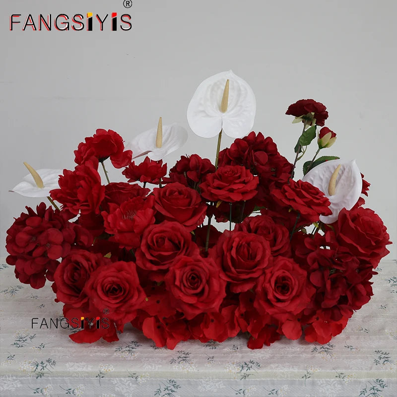 Arranjo de Rosas e Delphinium – Decoração para Casamento e Eventos