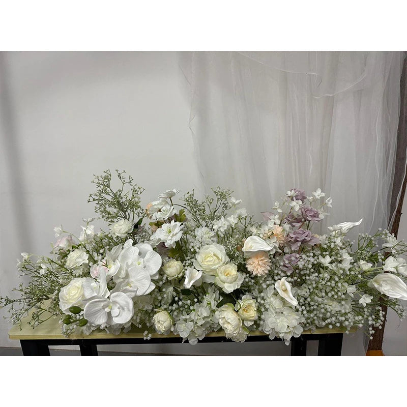 Arranjo de Rosas e Delphinium – Decoração para Casamento e Eventos