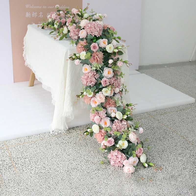 Caminho de Rosas e Peônias – Centro de Mesa e Decoração para Casamento e Festas