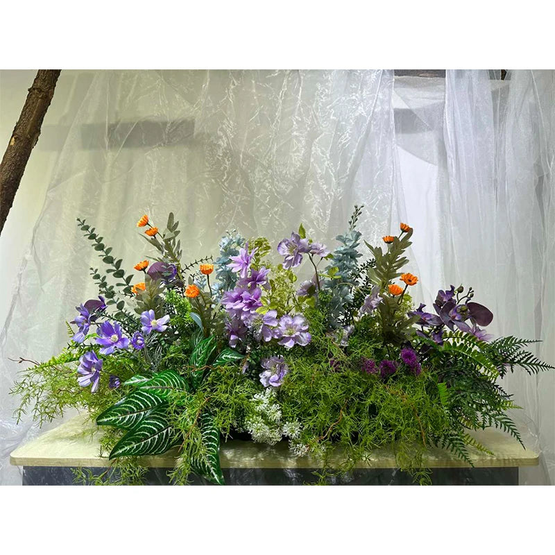 Arranjo de Rosas e Delphinium – Decoração para Casamento e Eventos