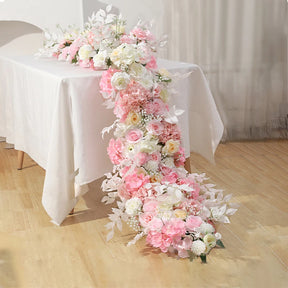 Caminho de Rosas e Hortênsias – Decoração para Casamento e Eventos
