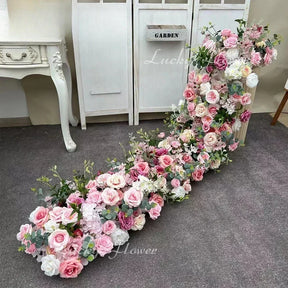 Caminho de Flores – Centro de Mesa e Decoração para Casamento e Festas