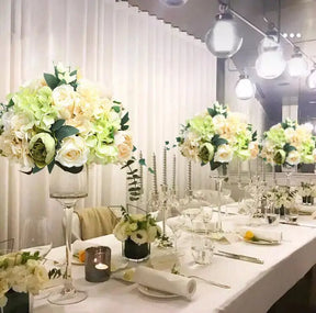 Bola Floral de Rosas, Hortênsias e Peônias – Centro de Mesa para Casamento e Festas