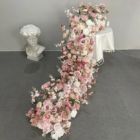 Caminho de Rosas e Hortênsias – Decoração para Casamento e Eventos