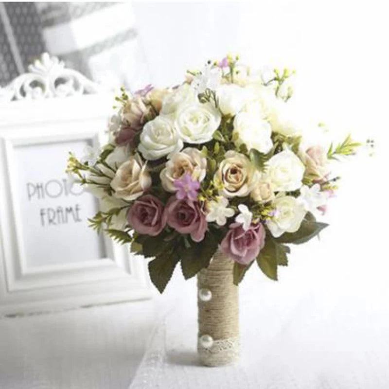 Buquê de Rosas Roxa e Branca – Acessório para Noiva e Casamento
